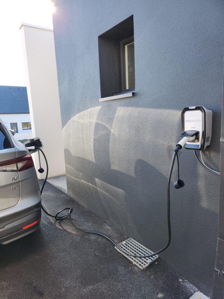 Recharge à domicile par bornes eHome et eNext Elektra IRVE